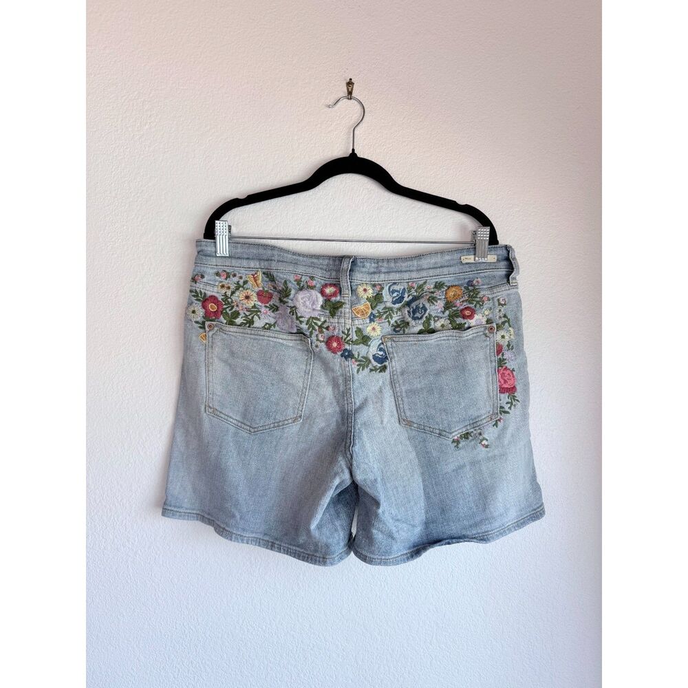 Anthropologie Pilcro Embroidered Boyfriend Denim Shorts Size 30 Boho Floral EUC - Picture 7 of 14